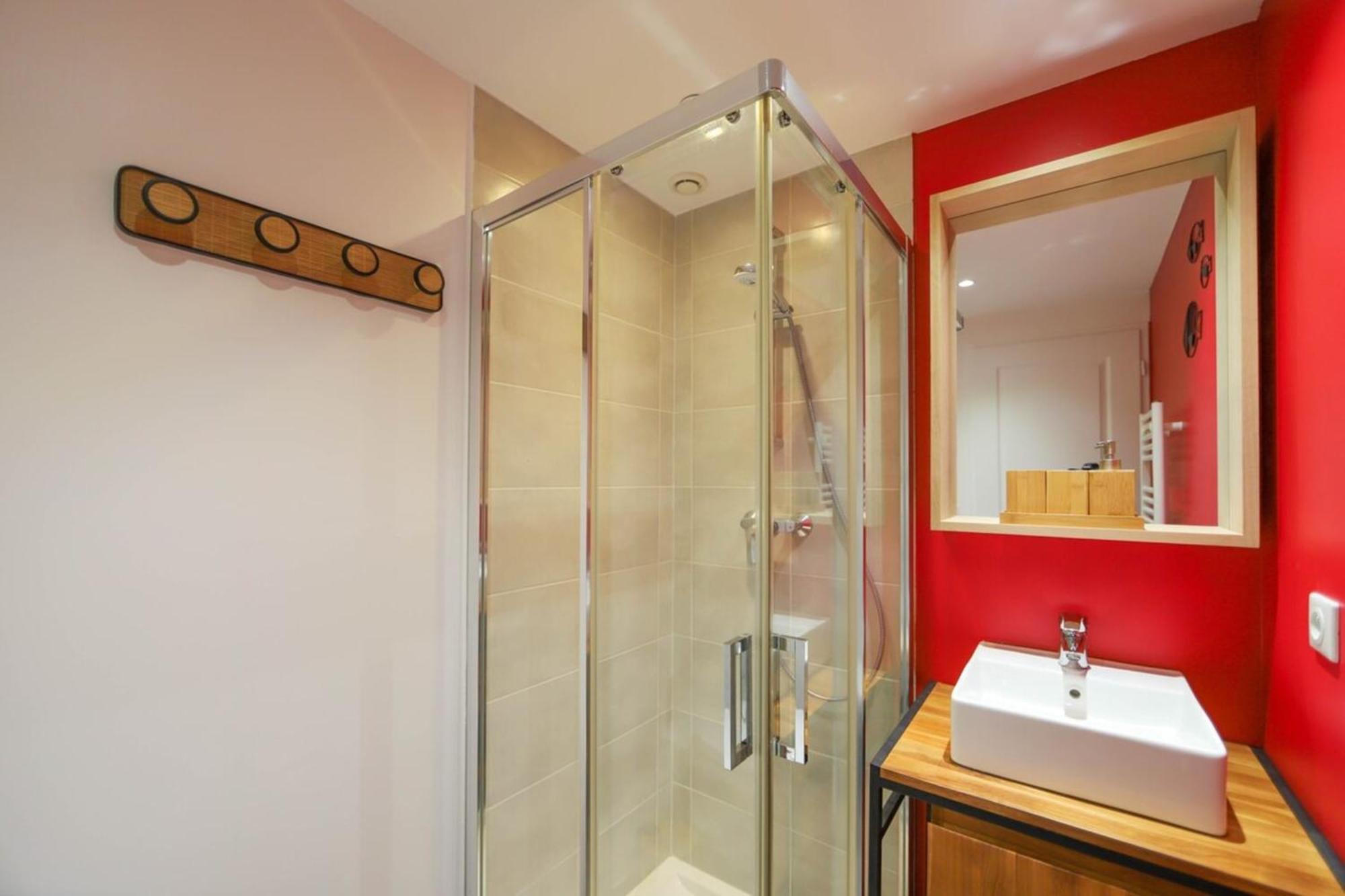 A L'Aventure ! Joli T2 Avec Balcon Centre Ville Annecy Exterior foto